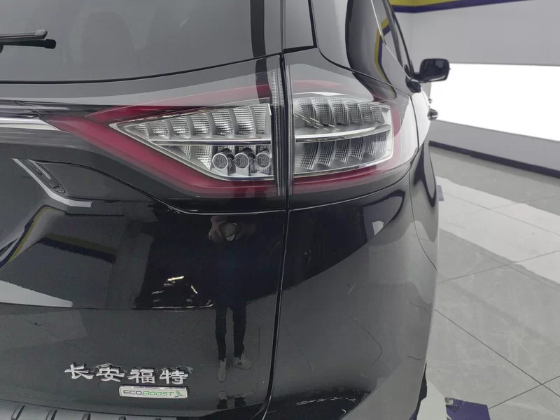 Ford Edge 2018 immagine di auto #6