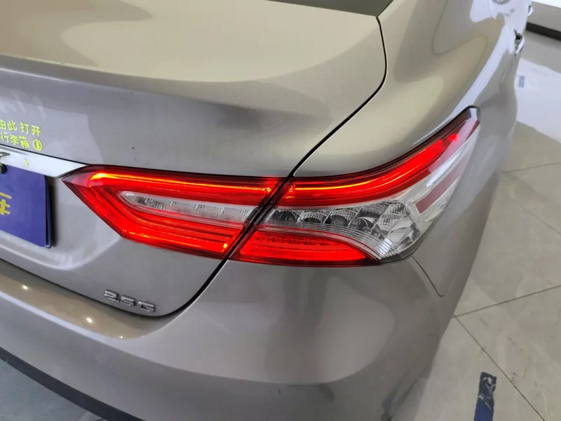 Toyota Camry 2021 image de voiture #6
