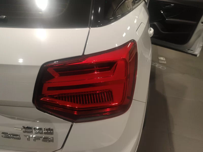 Audi Q2L 2024 car image #6