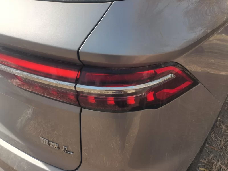 GEELY Monjaro MHEV 2023 immagine di auto #6