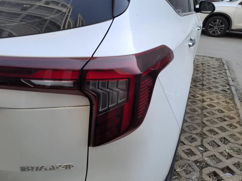 Kia Seltos 2023 car image #6