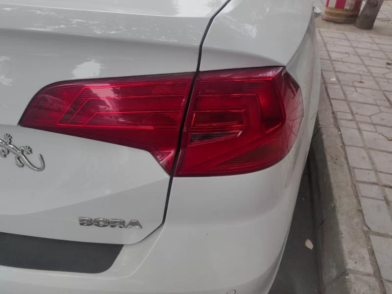Volkswagen Bora 2017 car image #6