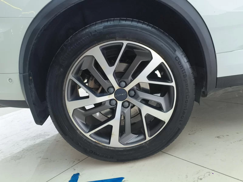Lynk & Co 01 2018 #6 Lynk & Co 01 2018 car image #6
