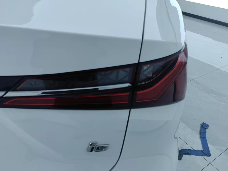 Roewe i5 2024 car image #6