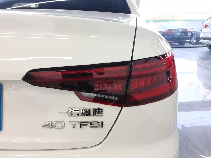Audi A4L 2018 car image #6