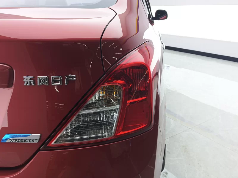 Nissan Sunny 2011 car image #6