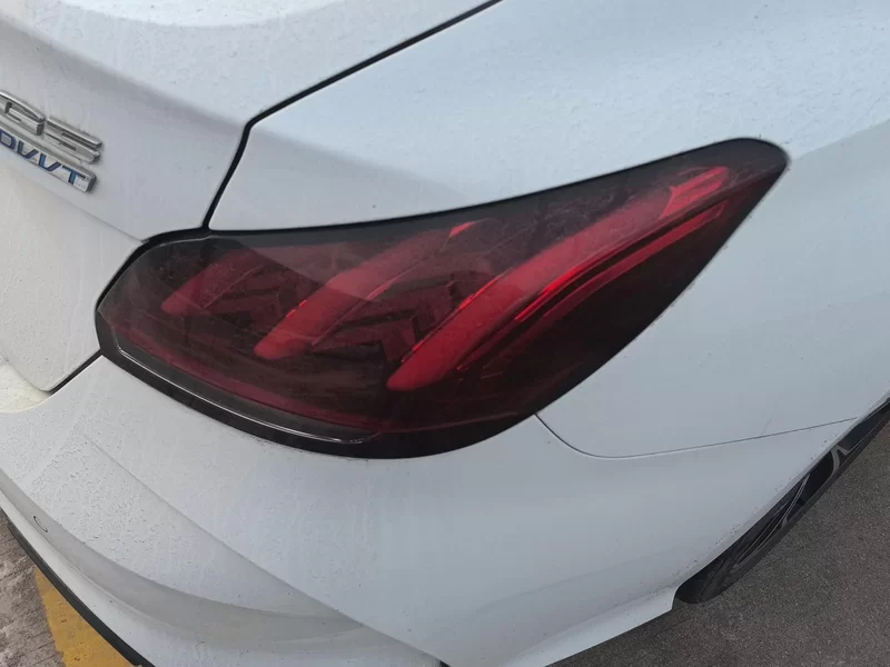 5 2023 immagine di auto #6