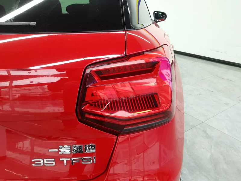 Audi Q2L 2020 car image #6