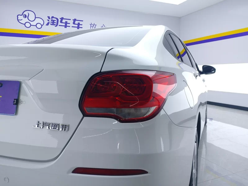 Chevrolet Cavalier 2019 car image #6