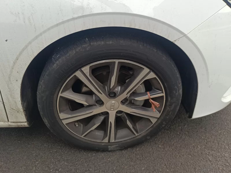 GEELY Emgrand 2023 immagine di auto #6