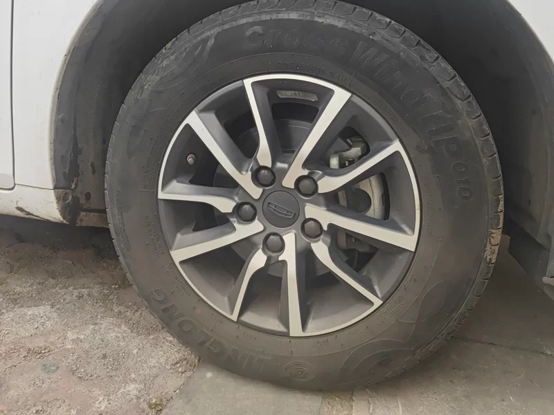 GEELY Emgrand 2019 #6 GEELY Emgrand 2019 car image #6