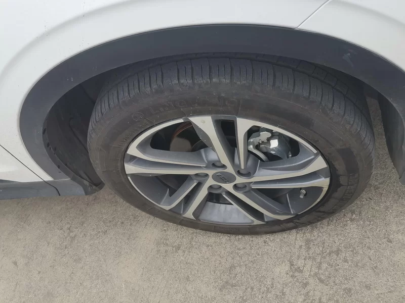 GEELY 2021 #6 GEELY 2021 car image #6