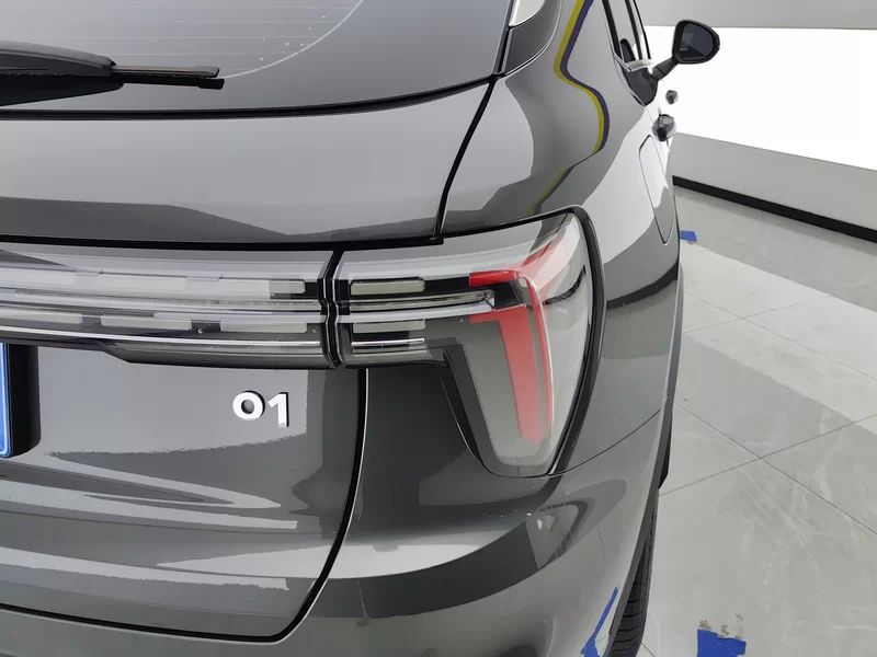 Lynk & Co 01 2023 #6 Lynk & Co 01 2023 car image #6