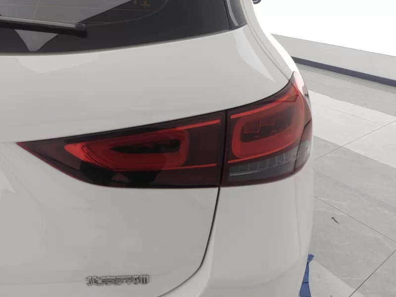 Mercedes-Benz GLA Class 2023 car image #6