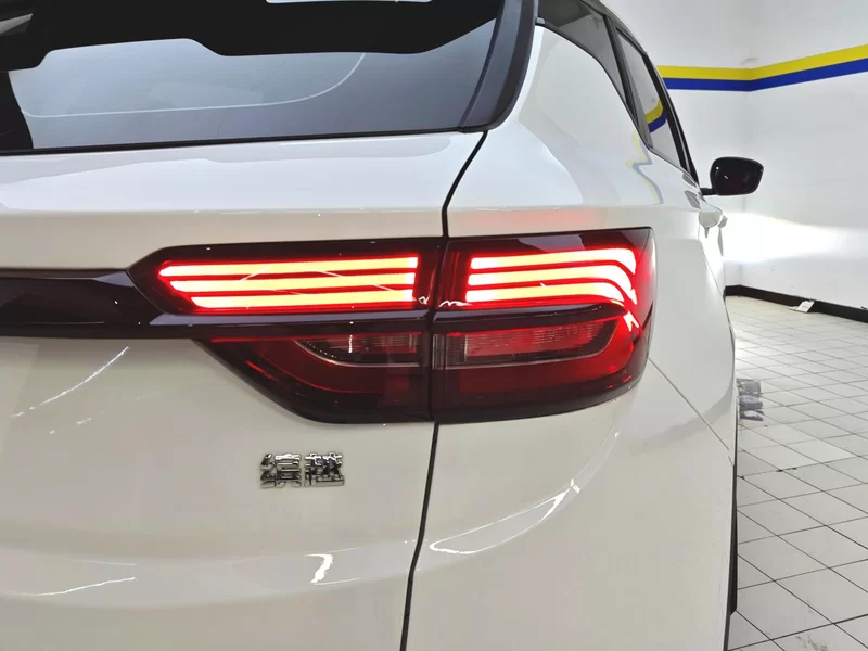 GEELY Coolray 2024 car image #6