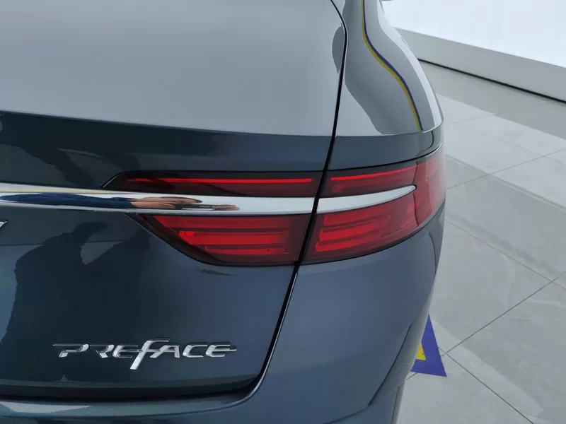 Preface 2021 immagine di auto #6
