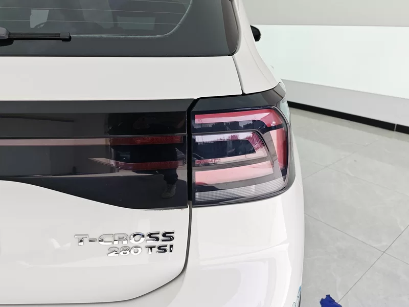 Volkswagen T-Cross 2019 #6 Volkswagen T-Cross 2019 car image #6