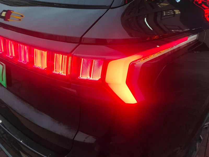 Lynk & Co 2023 #6 Lynk & Co 2023 car image #6