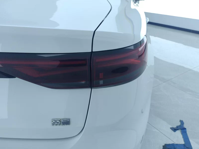 Emgrand 2021 #6 Emgrand 2021 car image #6