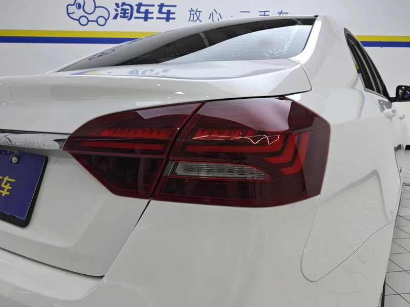 Emgrand 2021 #6 Emgrand 2021 car image #6