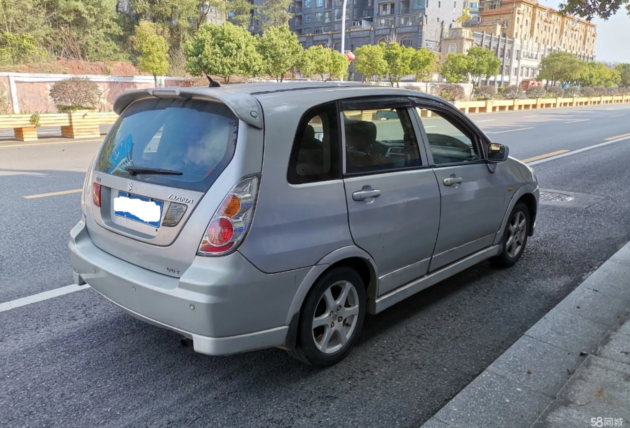 Suzuki Liana 2012 image de voiture #6