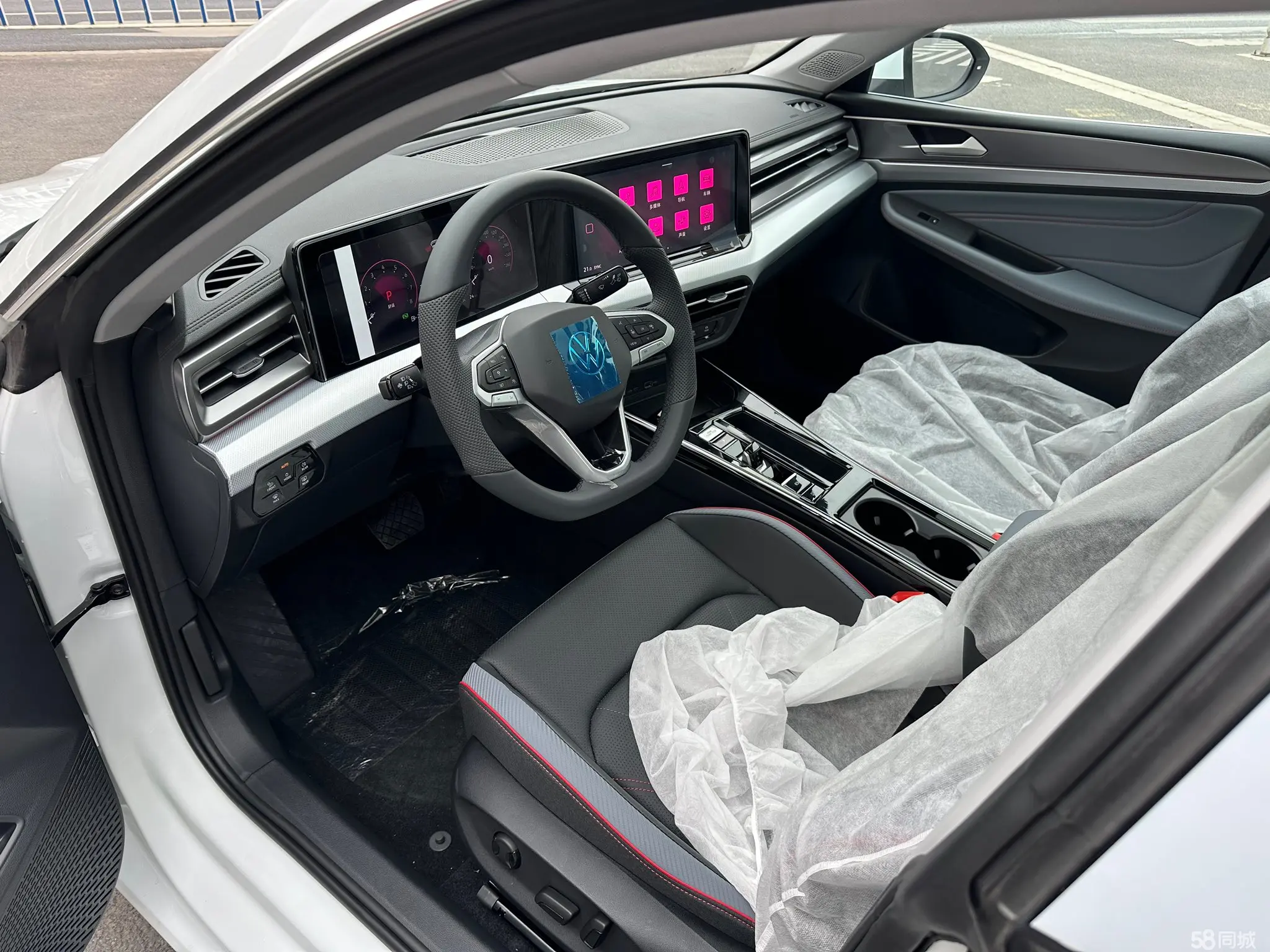 Volkswagen Lamando 2025 car image #6