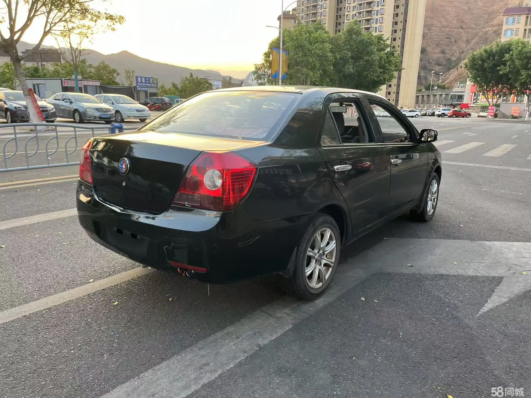 GEELY KingKong 2014 #6 GEELY KingKong 2014 car image #6