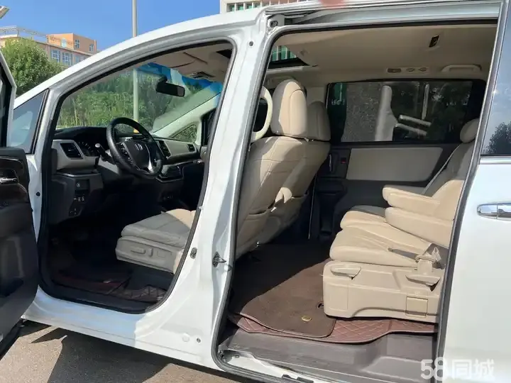 Honda ODYSSEY 2016 car image #6