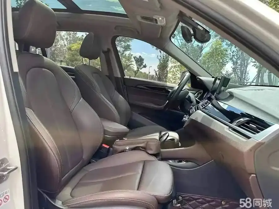 BMW i5 M60 2022 car image #6