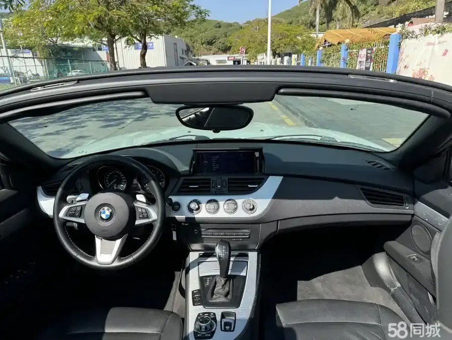 BMW Z4 2011 car image #6