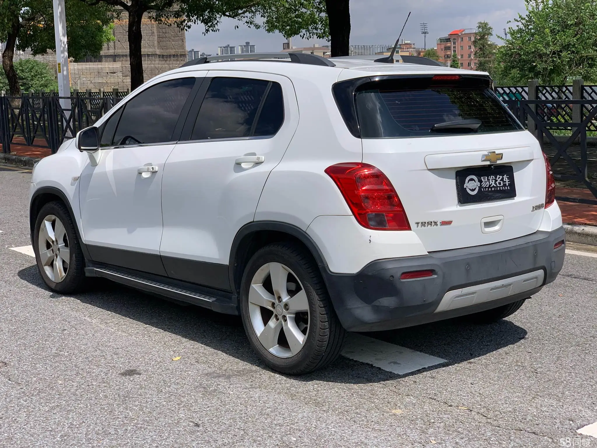 Chevrolet Tracker 2015 #6 Chevrolet Tracker 2015 car image #6