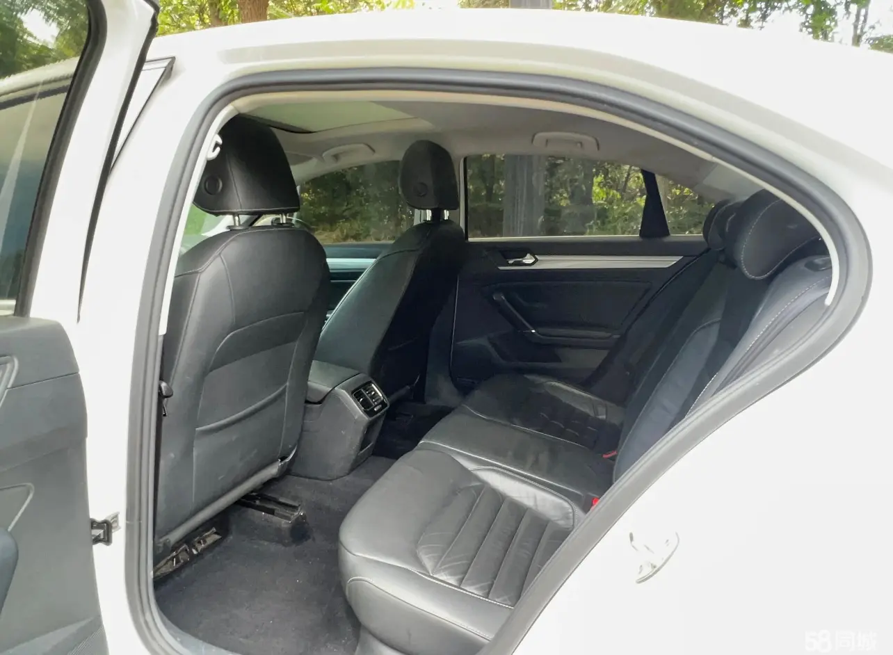 Volkswagen Lamando 2018 car image #6