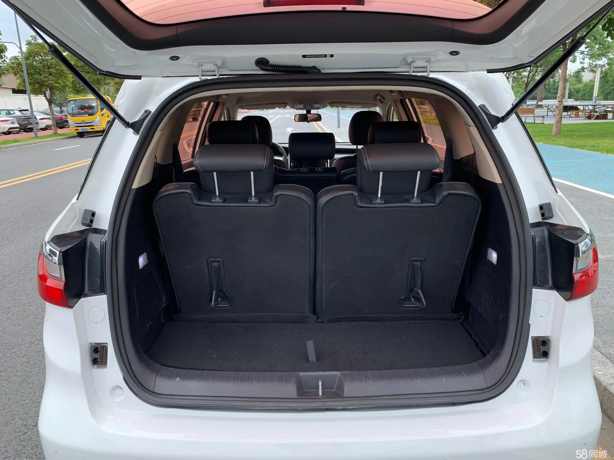 BYD Song MAX 2018 car image #6