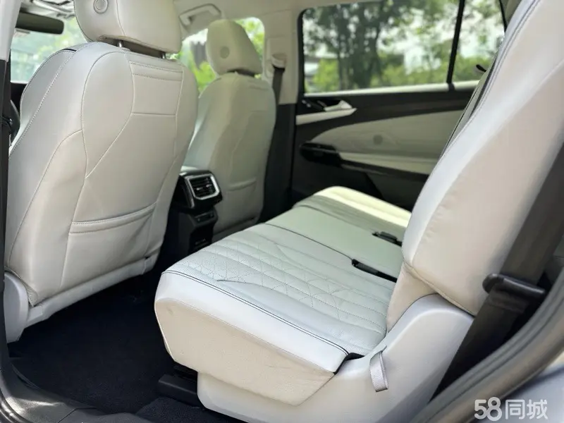 Volkswagen ID.6 X 2021 car image #6