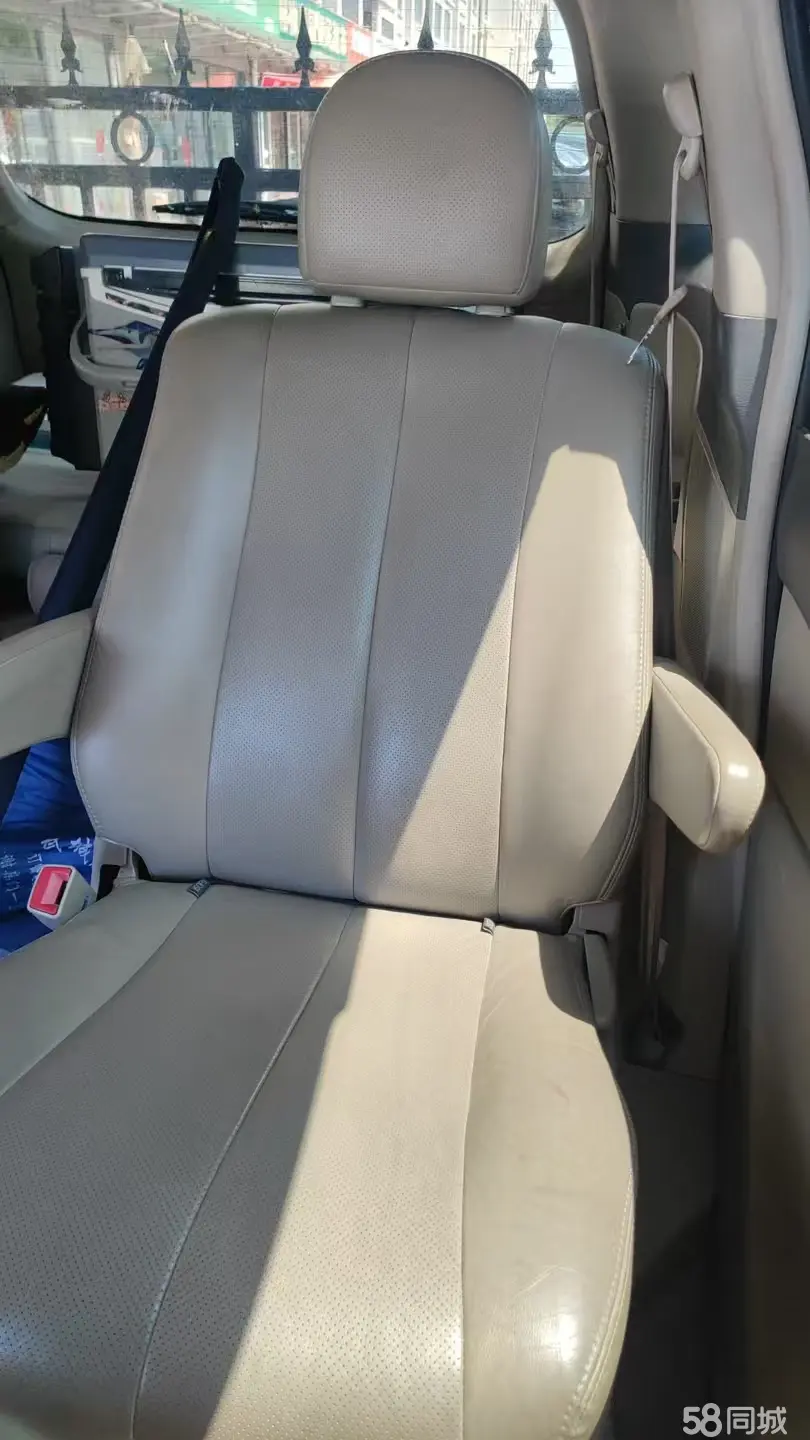 BYD M6 2014 изображение автомобиля #6