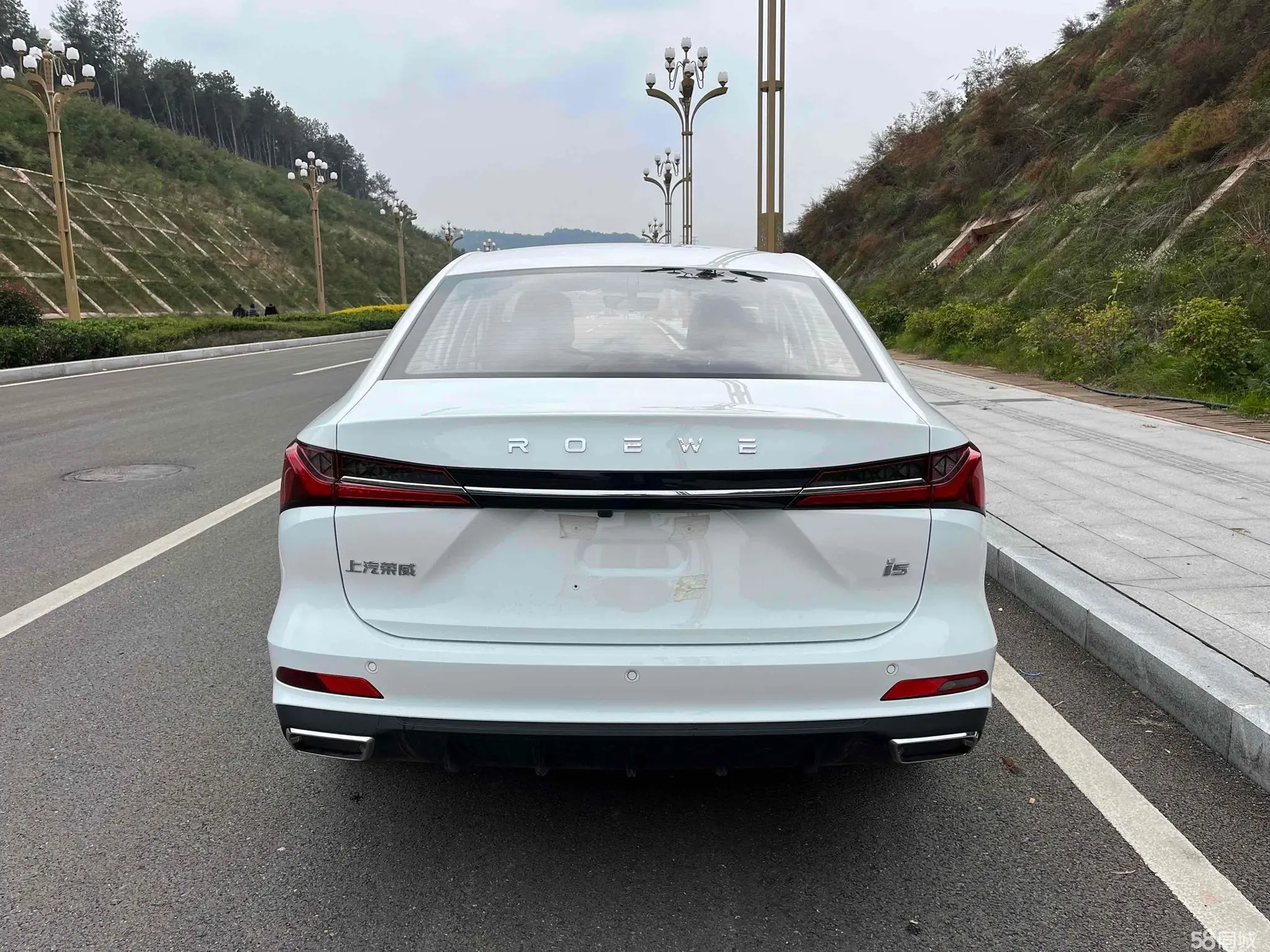 Roewe i5 2025 #6 Roewe i5 2025 car image #6
