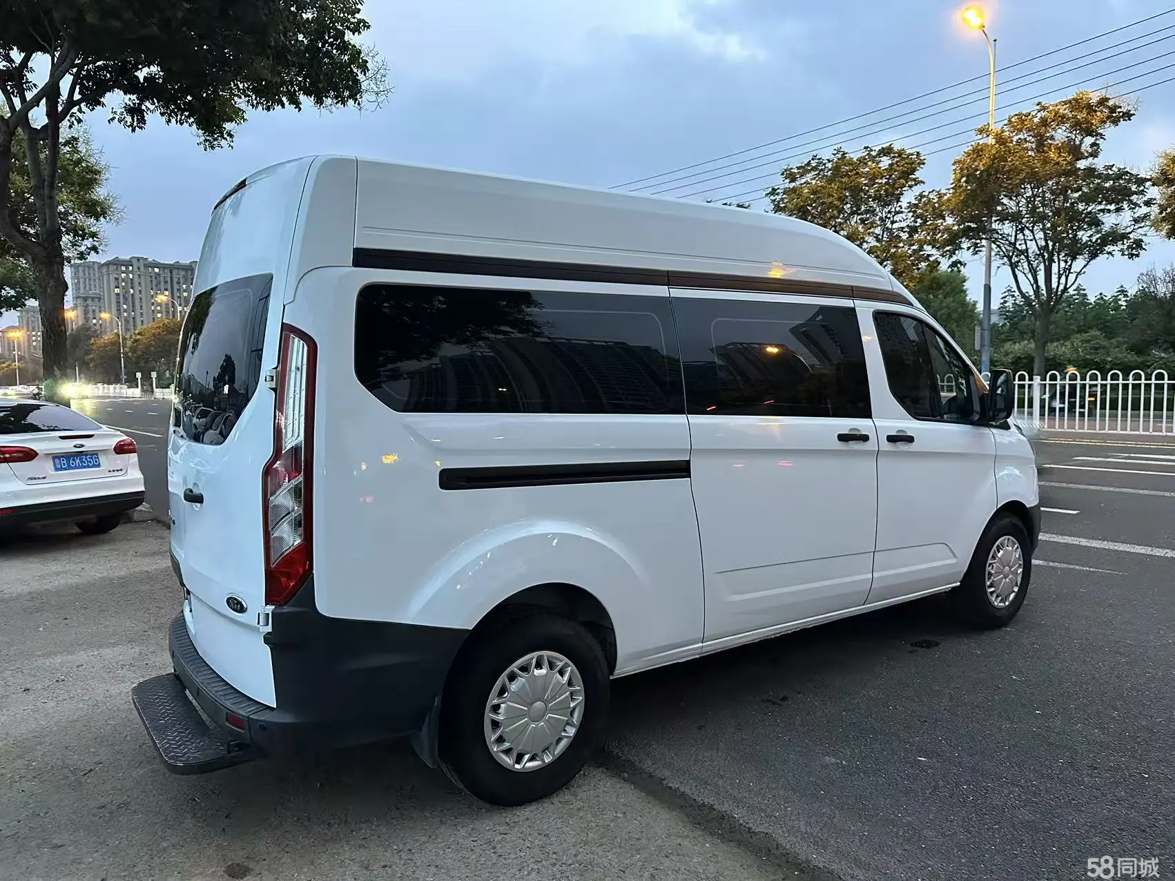 Ford Transit 2018 imagen de coche #6