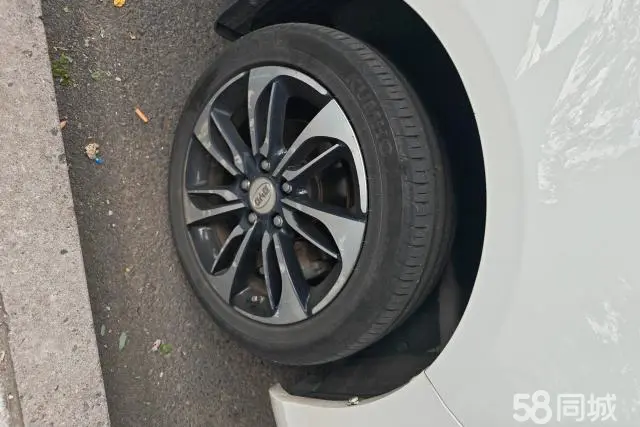 BYD Qin New Energy 2017 #6 BYD Qin New Energy 2017 car image #6