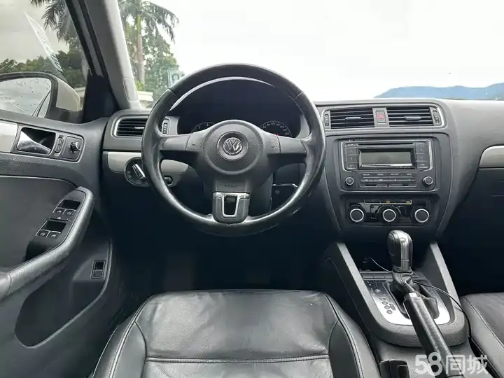 Volkswagen Sagitar 2014 immagine di auto #6