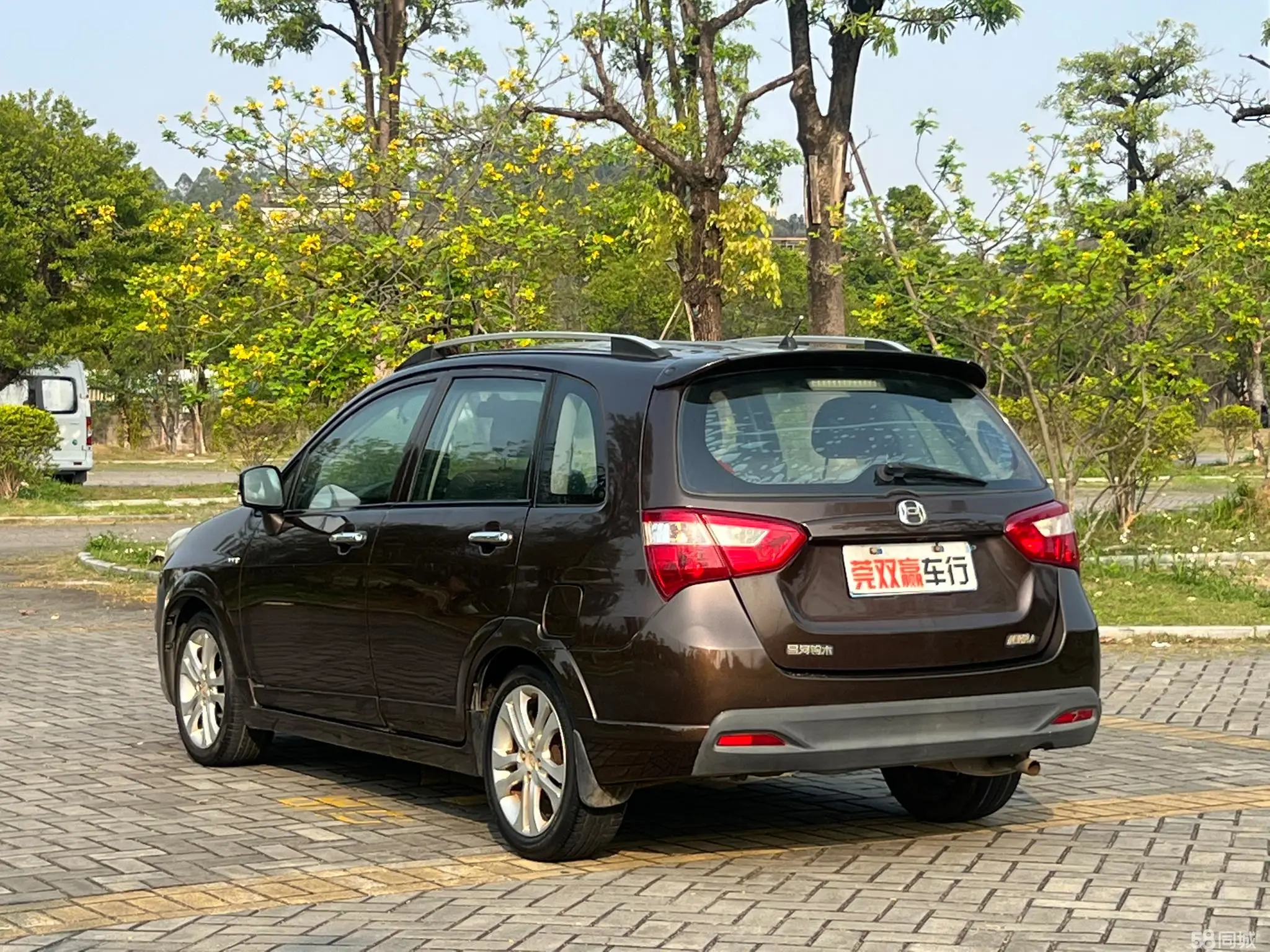 Suzuki Liana A6 2015 immagine di auto #6