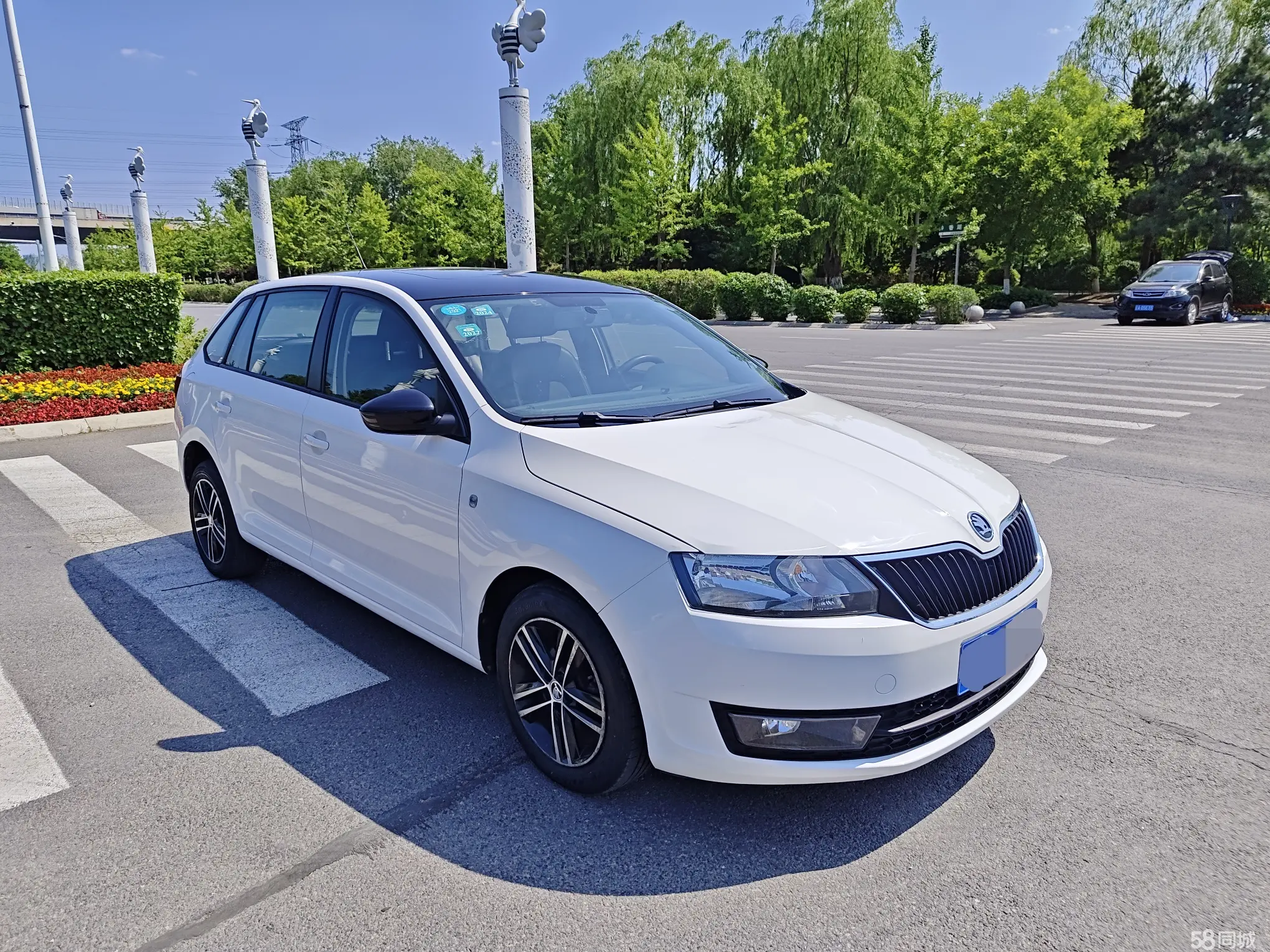 Skoda Rapid Spaceback 2016 car image #6