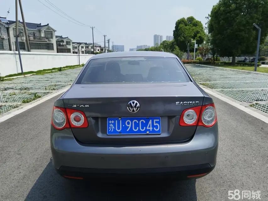 Volkswagen Sagitar 2010 immagine di auto #6