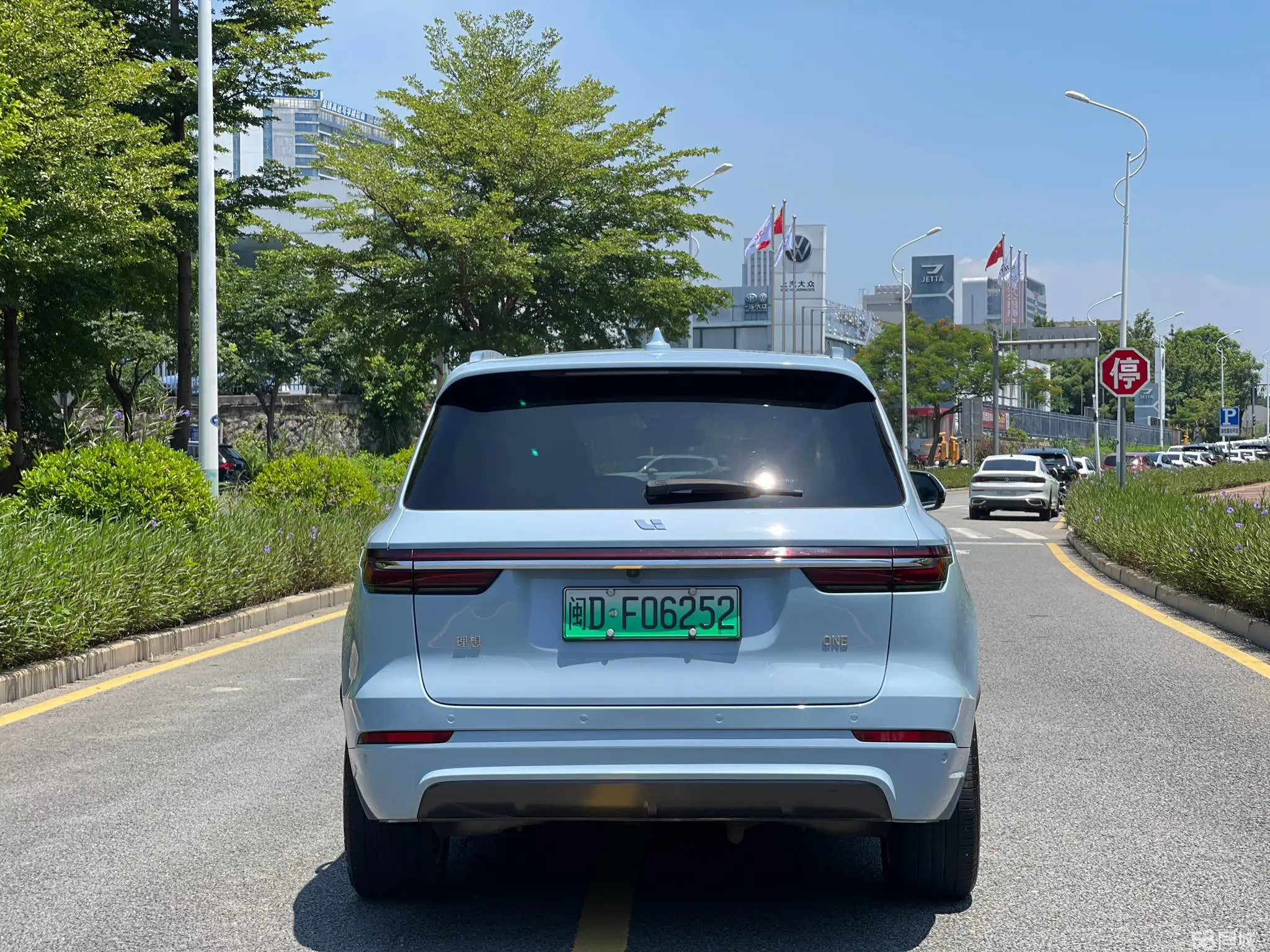 Li i6 2021 immagine di auto #6