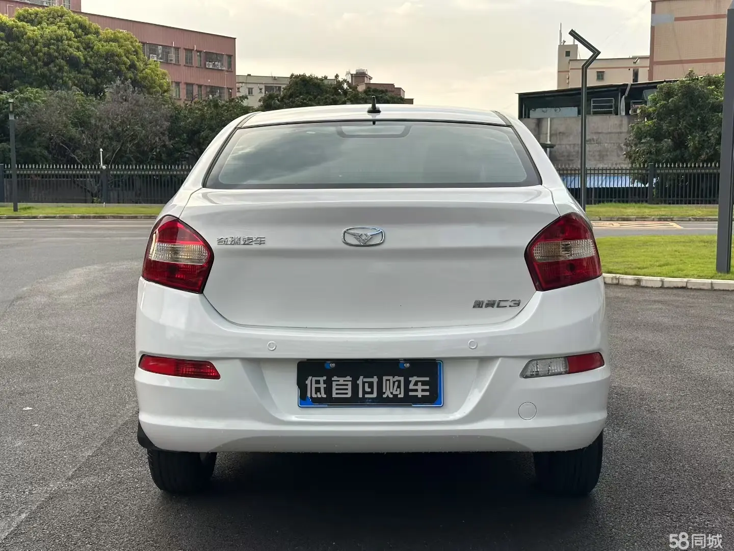 Kaiyi C3R 2016 #6 Kaiyi C3R 2016 car image #6