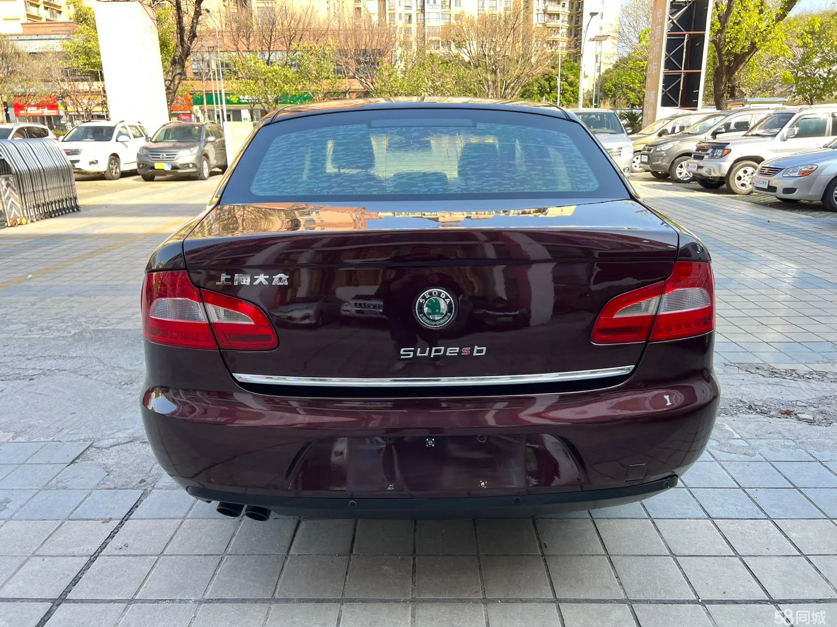 Skoda Superb 2013 car image #6