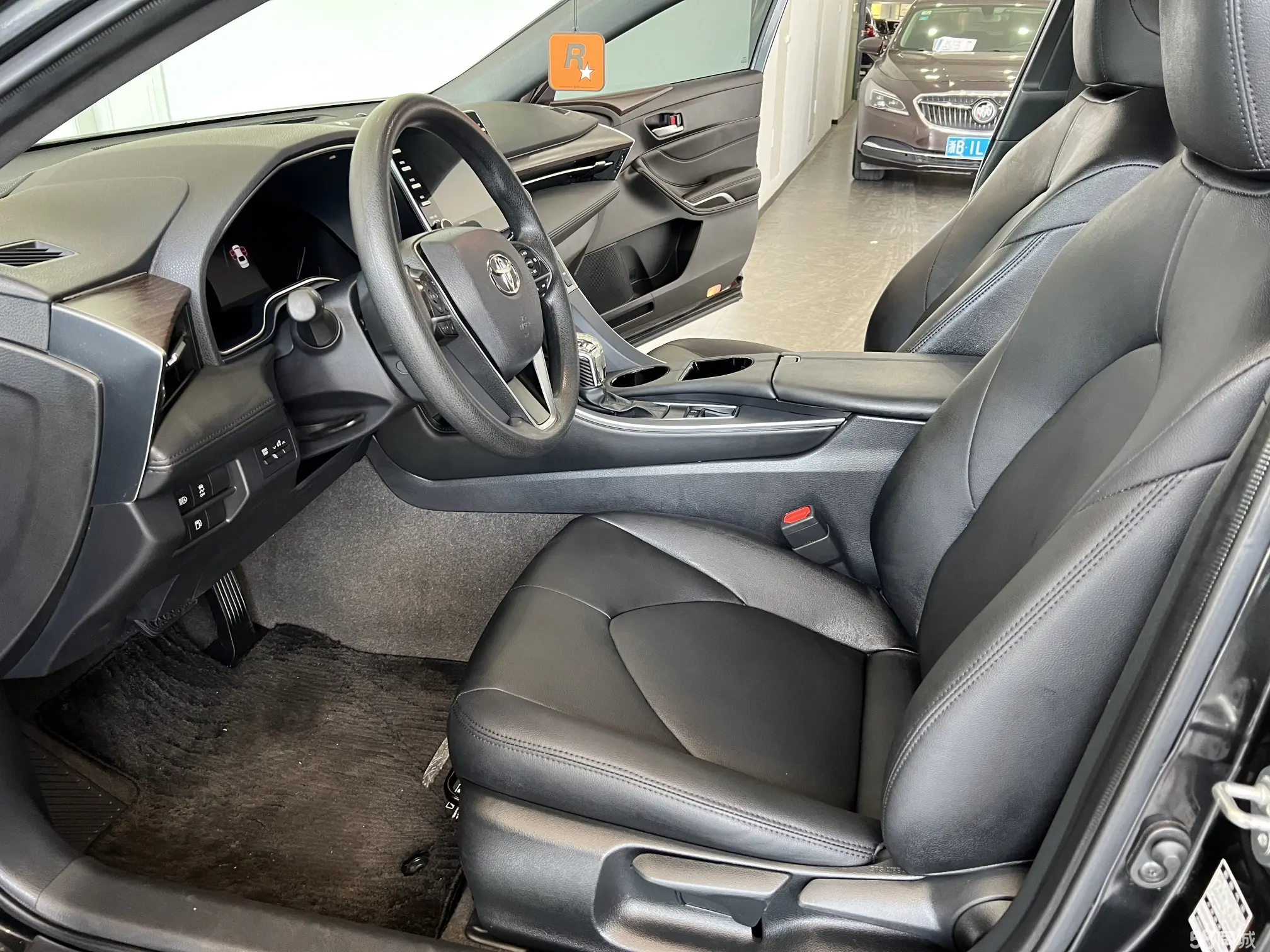 Toyota Avalon 2022 car image #6