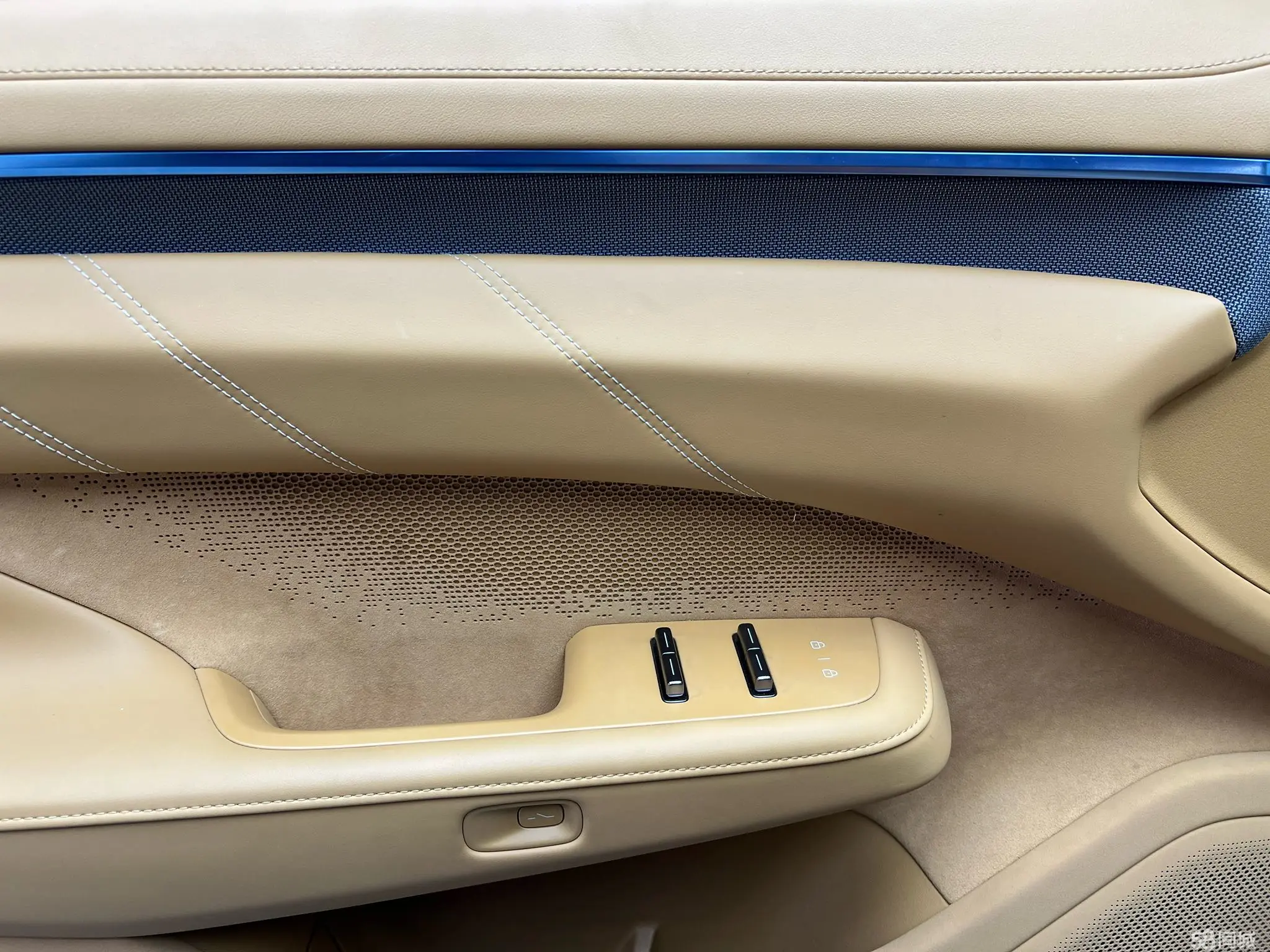 极氪 极氪001 2024 汽车图片 #6