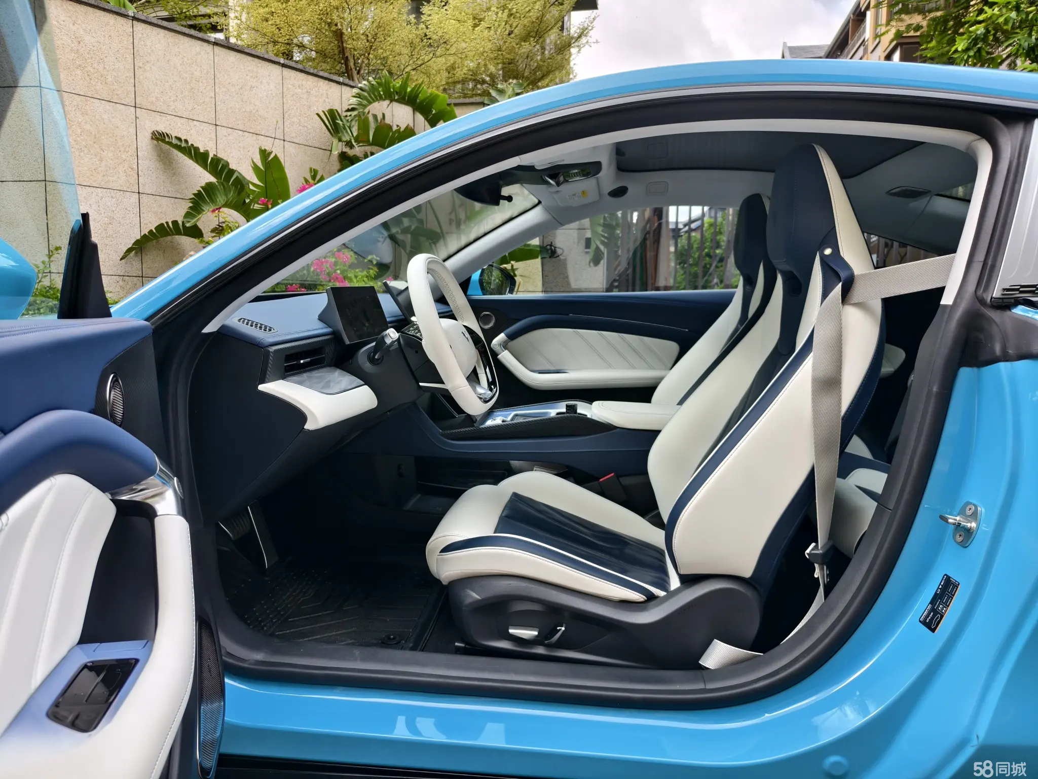 哪吒汽车 哪吒GT 2023 汽车图片 #6