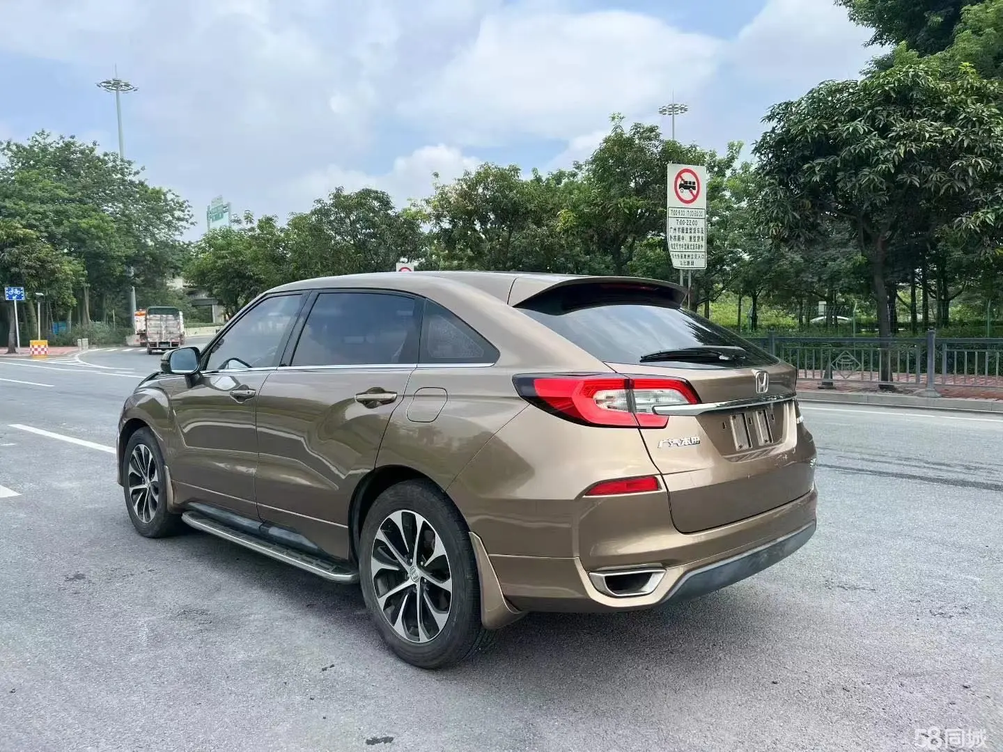 Honda Avancier 2017 صورة سيارة #6