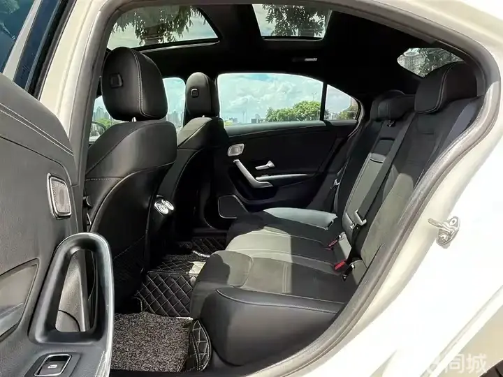 Mercedes-Benz A Class 2019 car image #6